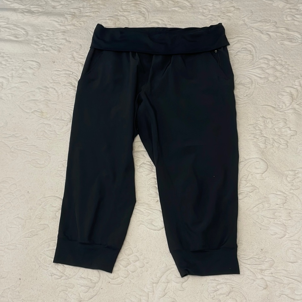 Black fold over waist athletic Fabletics capri